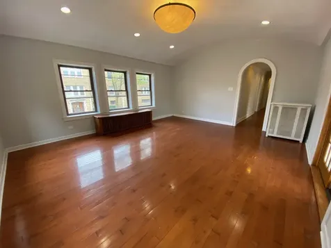 7434 North Seeley Avenue Chicago IL 60645