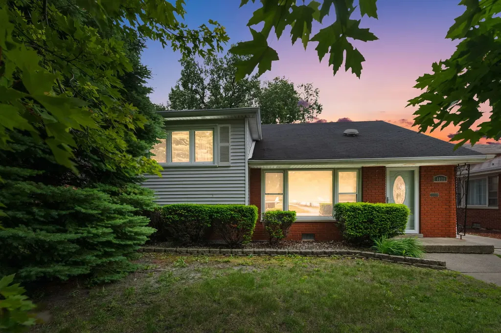 4821 West 105th Street Oak Lawn IL 60453