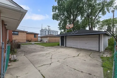 4821 West 105th Street Oak Lawn IL 60453