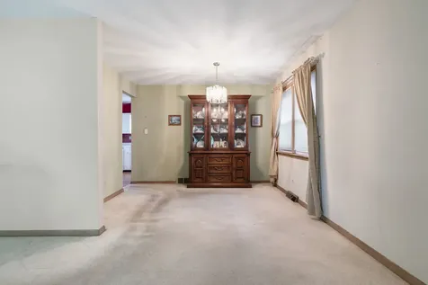 4821 West 105th Street Oak Lawn IL 60453