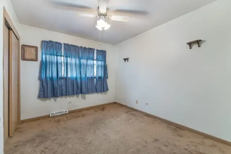 4821 West 105th Street Oak Lawn IL 60453