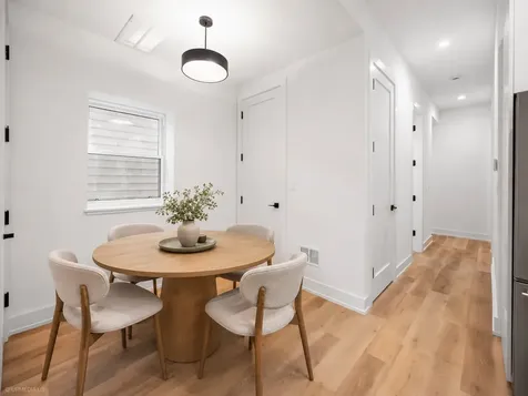2113 North Kenmore Avenue Chicago IL 60614