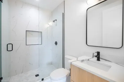 2113 North Kenmore Avenue Chicago IL 60614