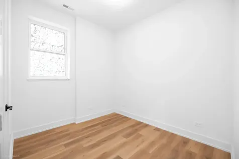 2113 North Kenmore Avenue Chicago IL 60614
