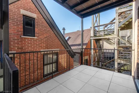 2113 North Kenmore Avenue Chicago IL 60614