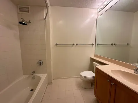400 North La Salle Drive Chicago IL 60654