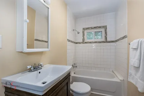 520/522 East Main Street Ottawa IL 61350
