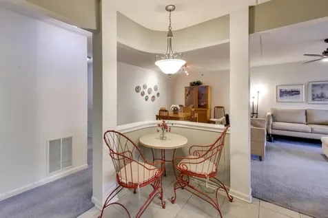710 Creekside Drive Mount Prospect IL 60056