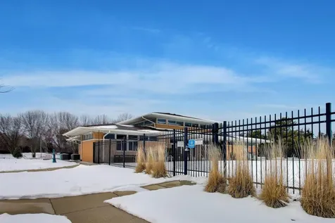 710 Creekside Drive Mount Prospect IL 60056