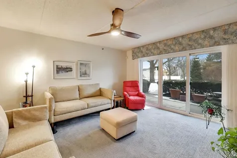 710 Creekside Drive Mount Prospect IL 60056