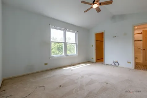 1687 Templeton Court Mundelein IL 60060