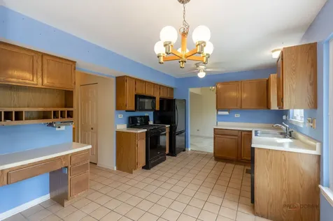 1687 Templeton Court Mundelein IL 60060