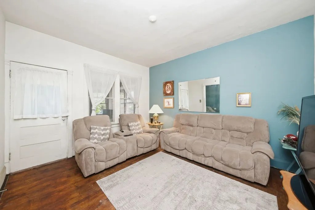 3508 South Mozart Street Chicago IL 60632