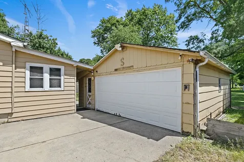 66 East North Avenue Cortland IL 60112