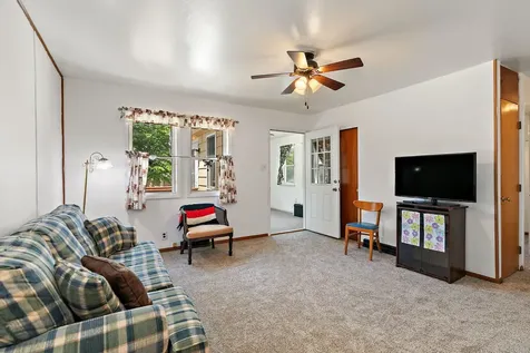 66 East North Avenue Cortland IL 60112