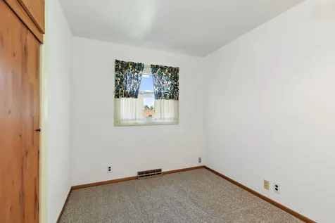 66 East North Avenue Cortland IL 60112