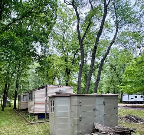 10/40 Woodhaven Sublette IL 61367