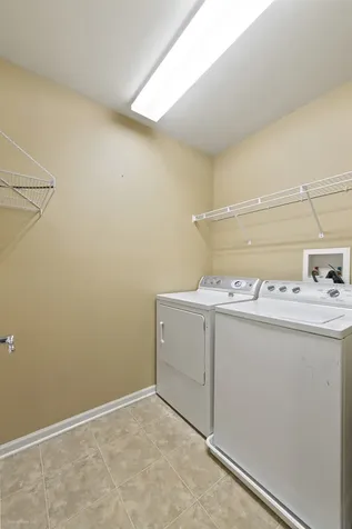 464 Valentine Way Oswego IL 60543