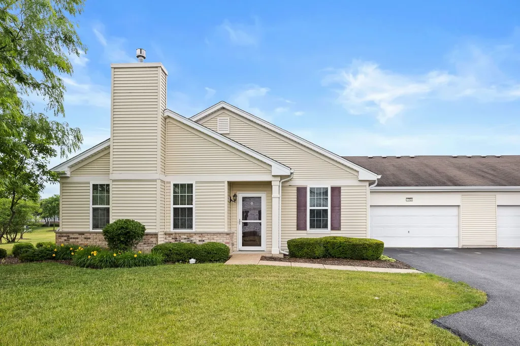 1753 Hannah Lane Pingree Grove IL 60140