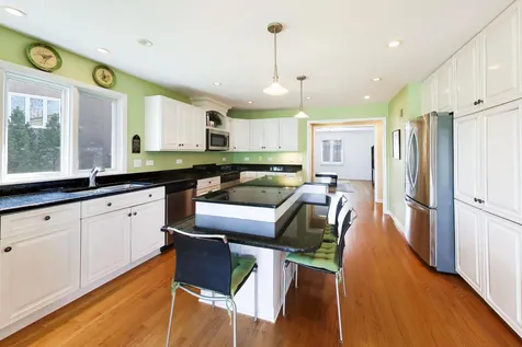 107 Briarwood Lane Oak Brook IL 60523
