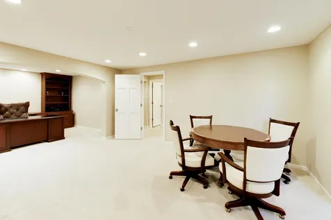 107 Briarwood Lane Oak Brook IL 60523