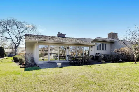 107 Briarwood Lane Oak Brook IL 60523