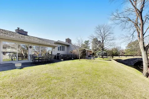 107 Briarwood Lane Oak Brook IL 60523