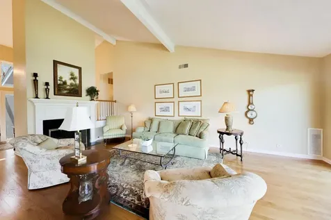 107 Briarwood Lane Oak Brook IL 60523