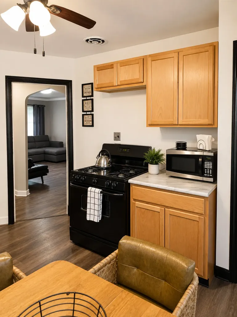 9823 South Drexel Avenue Chicago IL 60628