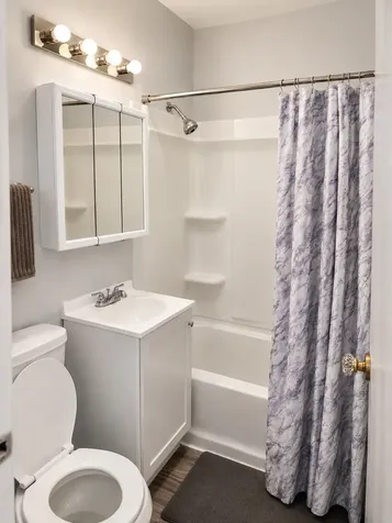 9823 South Drexel Avenue Chicago IL 60628