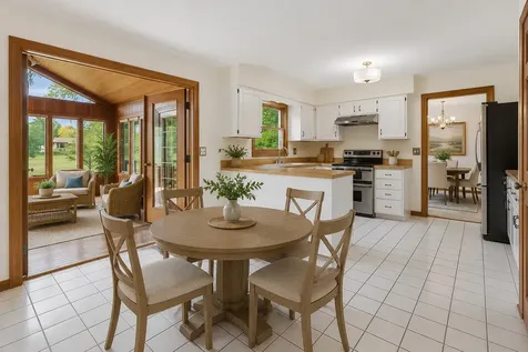 321 Ashwood Drive Schaumburg IL 60193