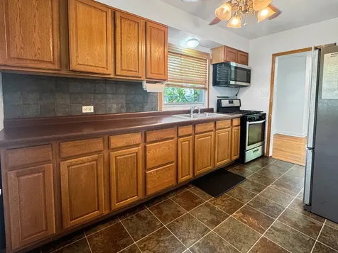 17902 Community Street Lansing IL 60438