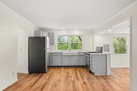 1010 Osage Drive Mchenry IL 60051