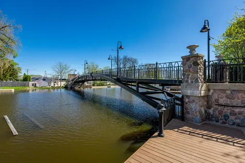 1010 Osage Drive Mchenry IL 60051