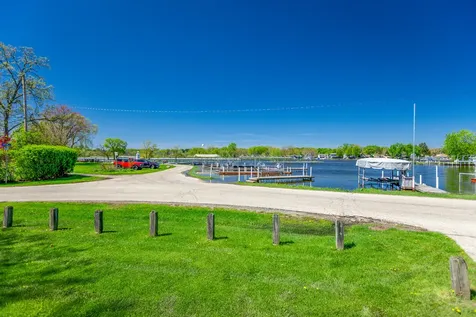 1010 Osage Drive Mchenry IL 60051