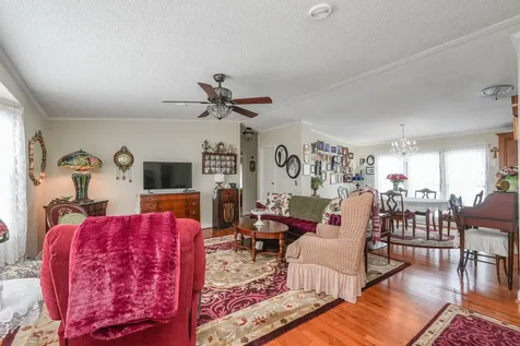48 Norway Drive Manteno IL 60950