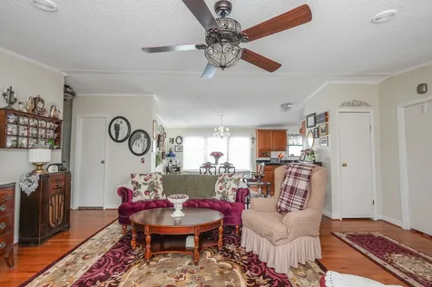 48 Norway Drive Manteno IL 60950