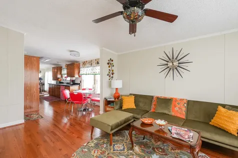 48 Norway Drive Manteno IL 60950