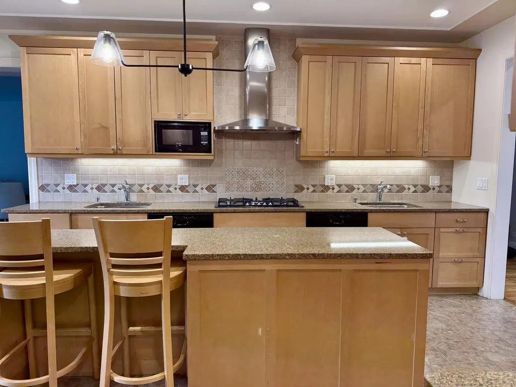 9046 Pottawattami Drive Skokie IL 60076