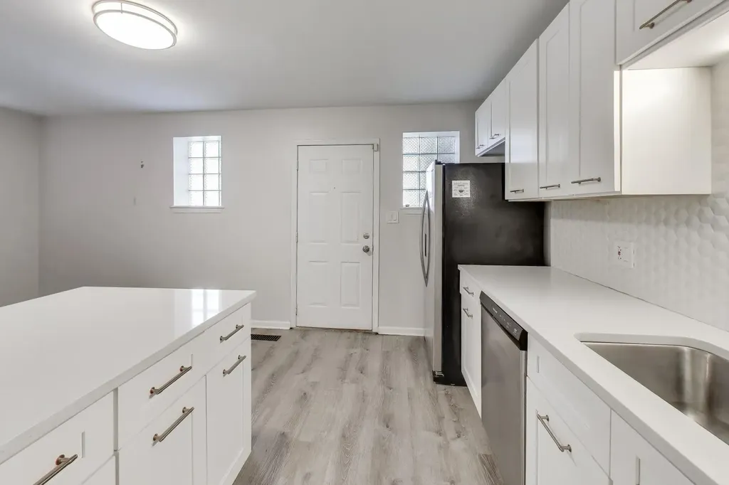 4361 South Greenwood Avenue Chicago IL 60653