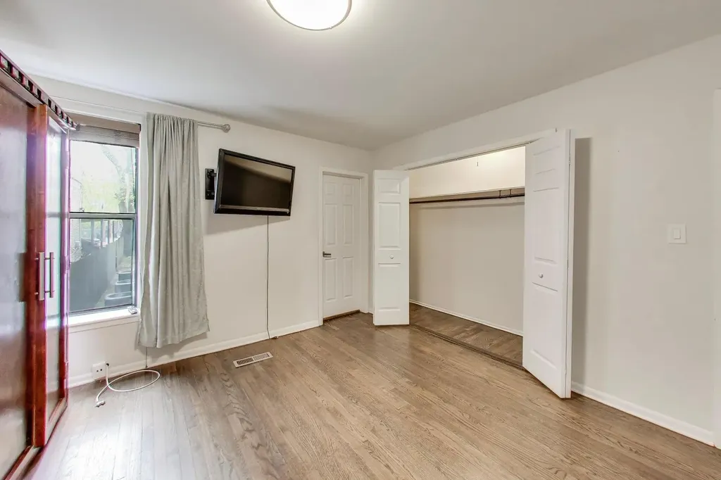 4361 South Greenwood Avenue Chicago IL 60653