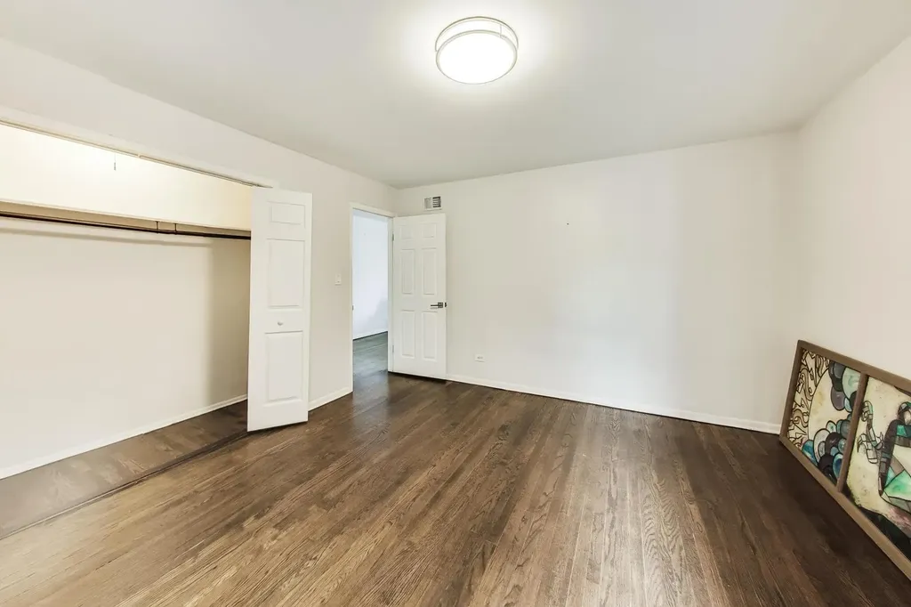 4361 South Greenwood Avenue Chicago IL 60653