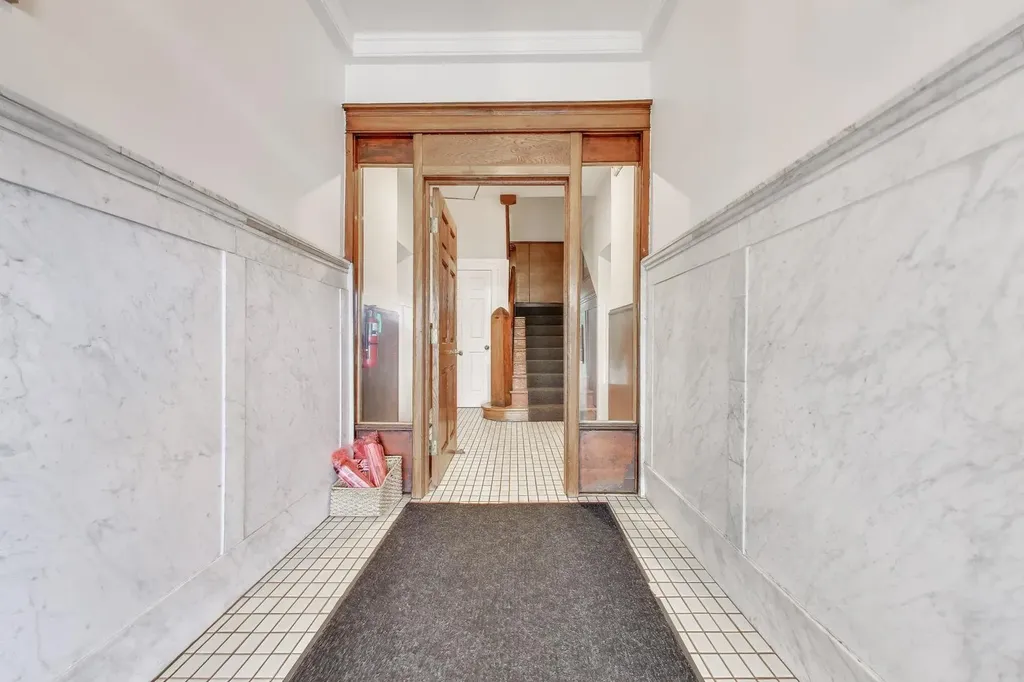 4361 South Greenwood Avenue Chicago IL 60653