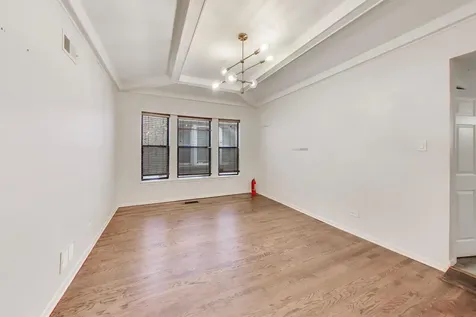4361 South Greenwood Avenue Chicago IL 60653