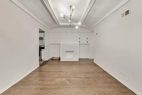 4361 South Greenwood Avenue Chicago IL 60653