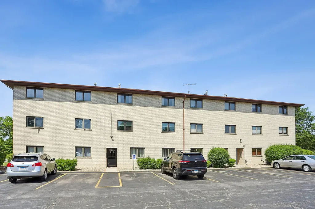 15229 Catalina Drive Orland Park IL 60462