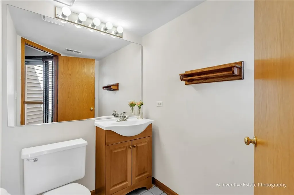 8304 Highpoint Circle Darien IL 60561