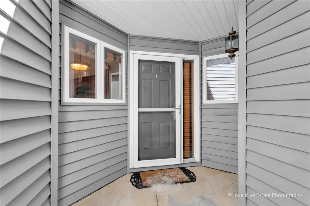 8304 Highpoint Circle Darien IL 60561