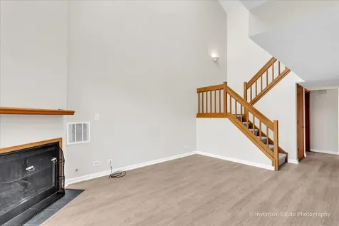 8304 Highpoint Circle Darien IL 60561