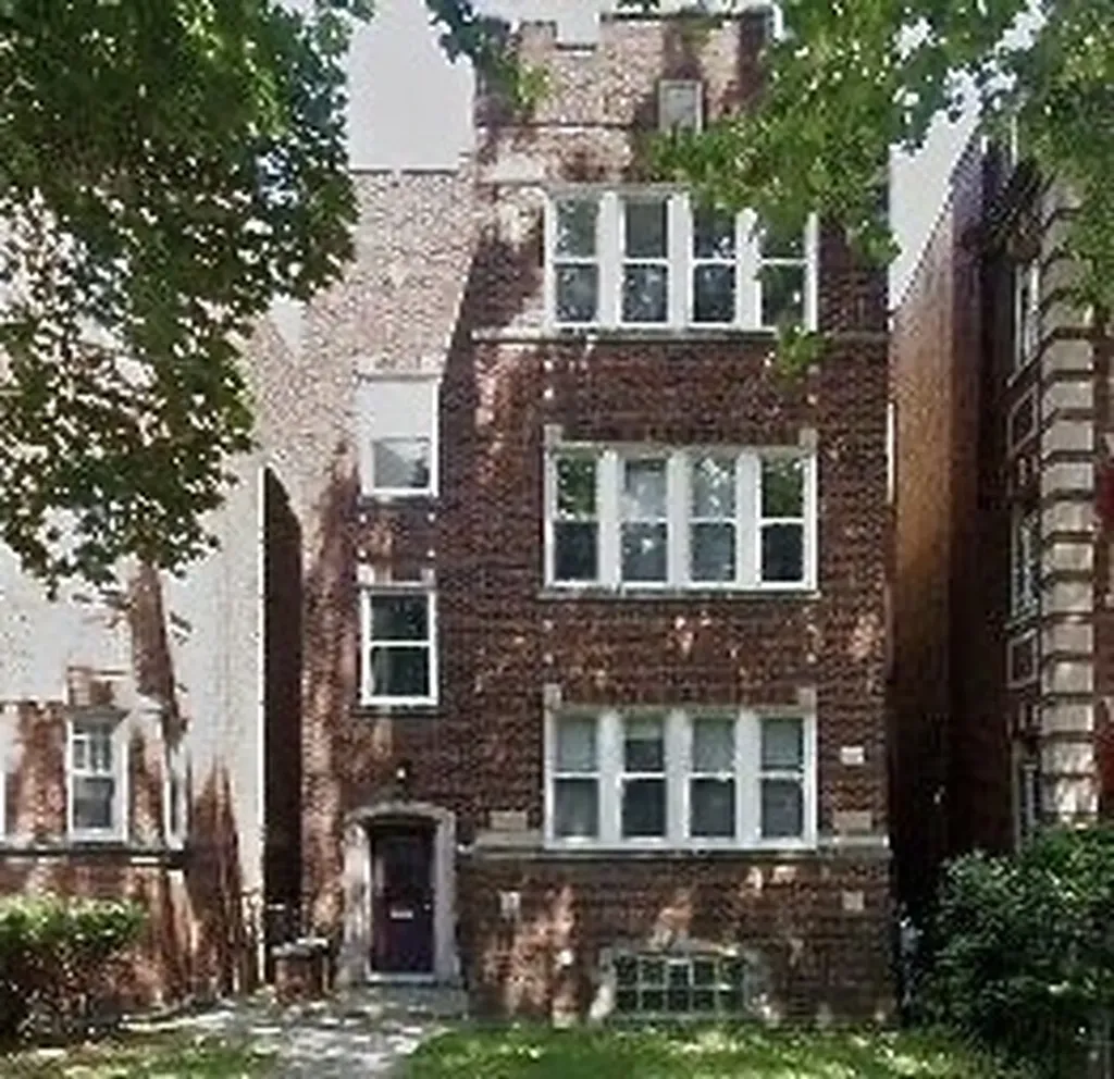 8127 South Vernon Avenue Chicago IL 60619